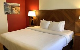 Ramada By Wyndham Arnprior